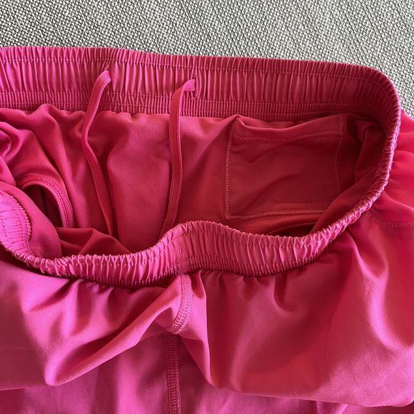 ALO NEON PINK STRIDE RUNNING SHORTS SZ XS/S - Picture 7 of 8